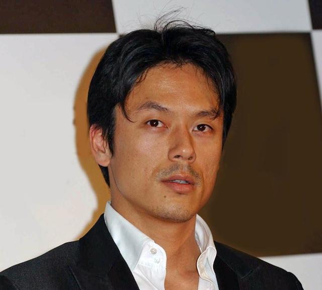 半沢 タブレット福山 面倒臭さ倍増も大活躍に歓喜 ポンコツじゃなかった 芸能 デイリースポーツ Online