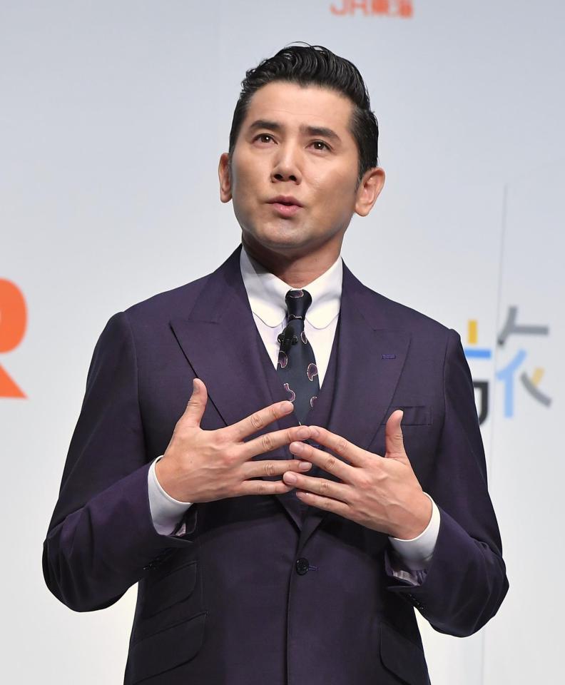 今回のＣＭ撮影について振り返る本木雅弘＝東京・品川インターシティホール（撮影・伊藤笙子）