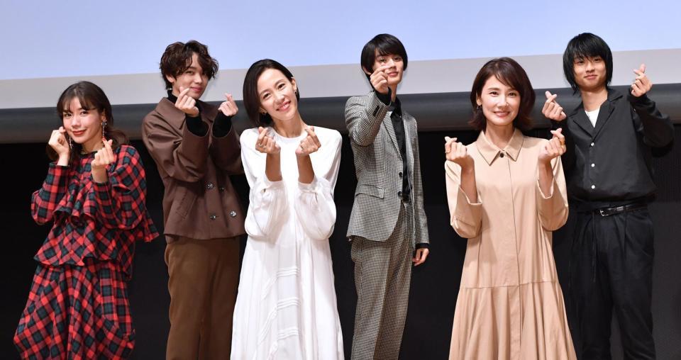 吉田羊 夫婦役のおぎやはぎ矢作に感嘆 セリフが飛んでもｏｋテイクにする秘技に 芸能 デイリースポーツ Online