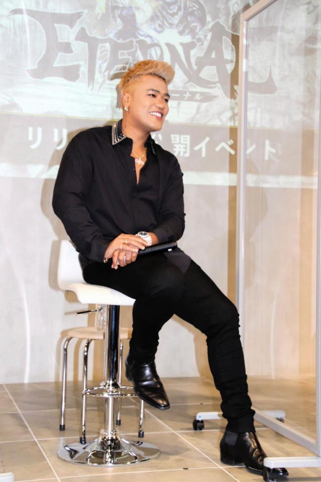 パパになったことを発表後初の公の場となったＥＬＬＹ＝東京・表参道