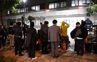 　東京湾岸警察署に集まった大勢の報道陣