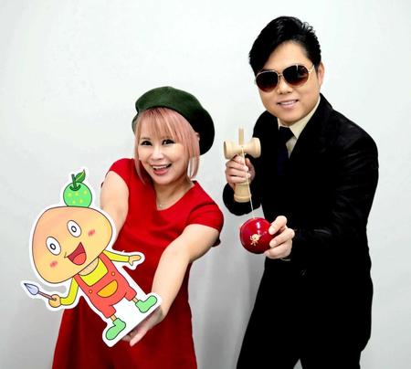 　ライブで共演する浜田ブリトニー（左）と三山ひろし