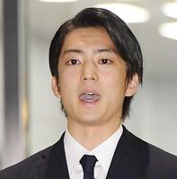 　釈放され、謝罪する伊藤健太郎＝１０月３０日