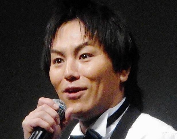 狩野英孝 なぜ ファンから母乳パッド贈られ首傾げる 芸能 デイリースポーツ Online