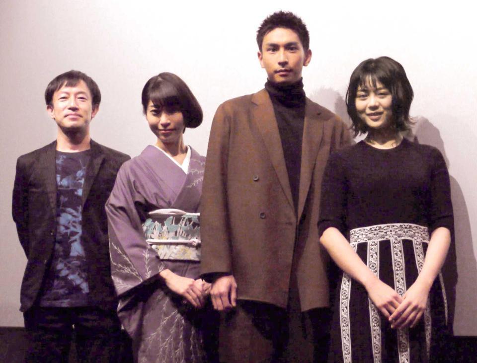 　初日舞台あいさつに登壇した（左から）加藤卓哉監督、月船さらら、市川知宏、金野美穂