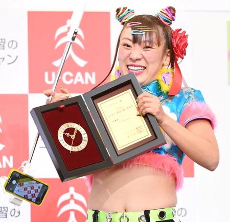 　「フワちゃん」で２０２０ユーキャン新語・流行語大賞トップテンに選ばれたフワちゃん