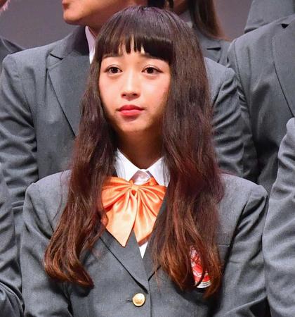 　スパイク・小川暖奈