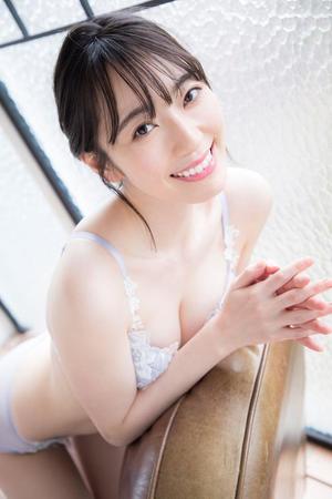 　初写真集を発売する松井咲子