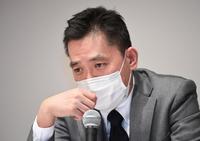 記者会見で悲しげな表情を見せる太田光＝東京・京王プラザホテル（撮影・開出牧）