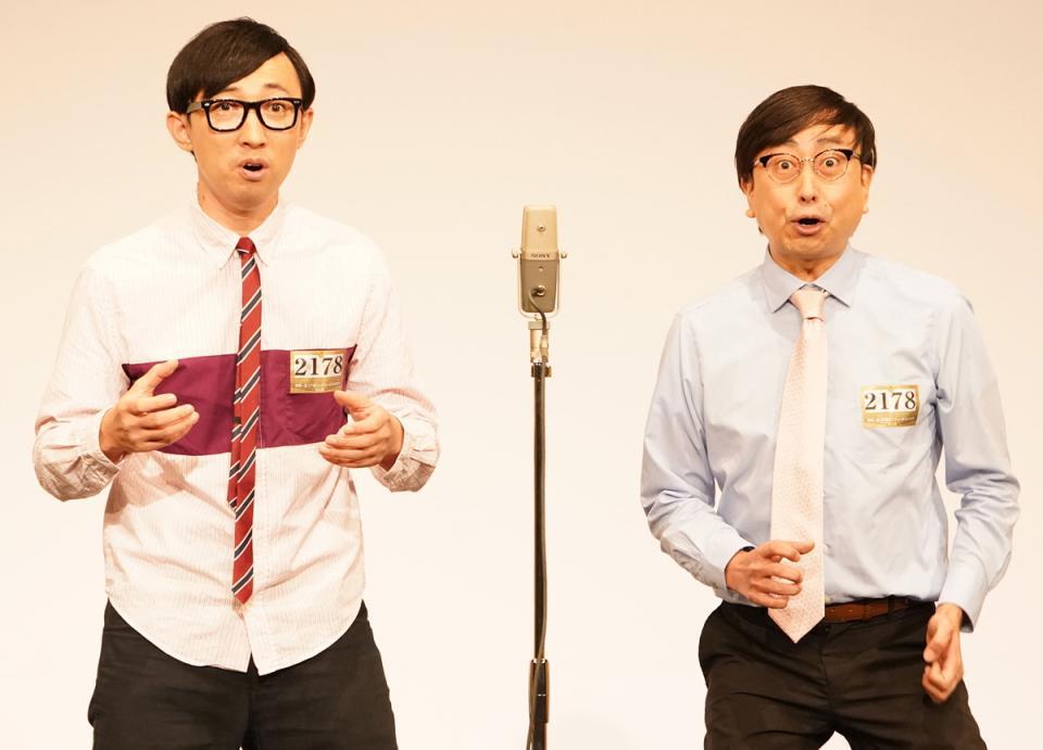 　おいでやすこが・おいでやす小田（右）とこがけん