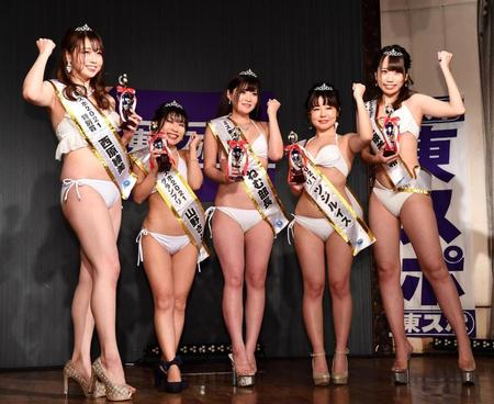 　（左から）特別賞・西原綾美、グランプリ・山野さとみ、ねむ部長、ツジルイス、準グランプリ・星奈美紗希