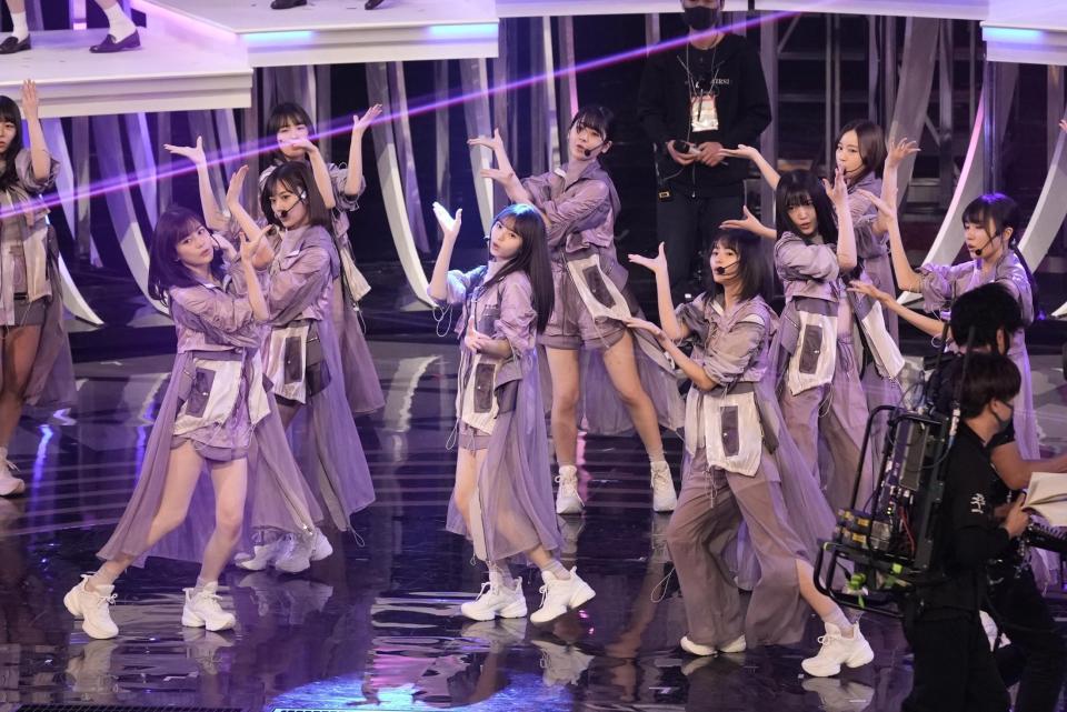 パフォーマンスする乃木坂46＝東京・渋谷のＮＨＫホール（代表撮影）