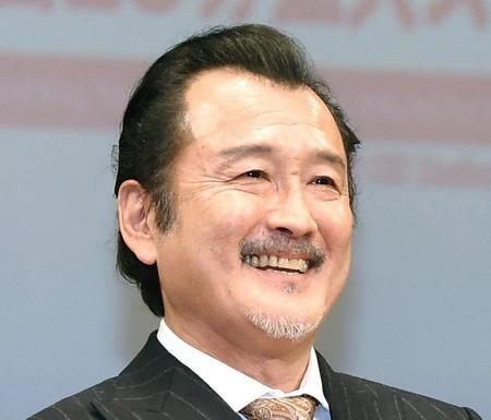 　吉田鋼太郎