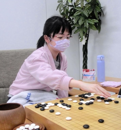 榊原史子六段に勝利した仲邑菫初段