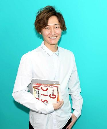　受験必勝法を教えてくれた純烈・後上翔太（撮影・伊藤笙子）
