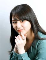 　“チラリズム美女”として話題の愛来（撮影・堀内翔）