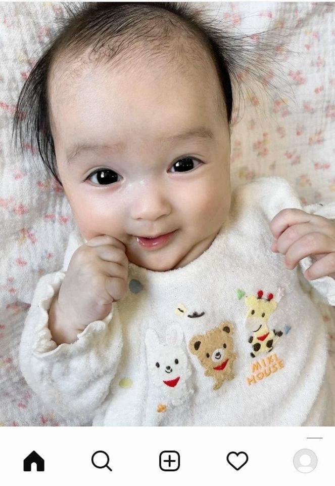 川崎希 アレクの３カ月娘のお風呂上がり写真に 溶けちゃいそう 今日も美人 芸能 デイリースポーツ Online