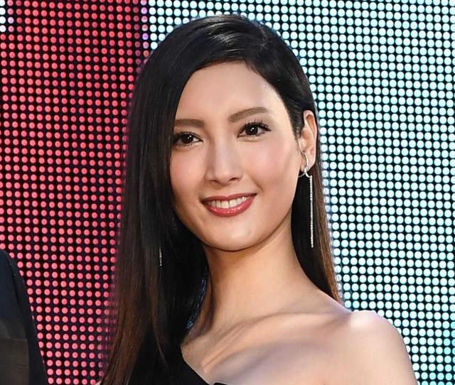 菜々緒が人生初のコーンロウヘアを披露 ド迫力ビジュアルにファンも かっこいい 芸能 デイリースポーツ Online