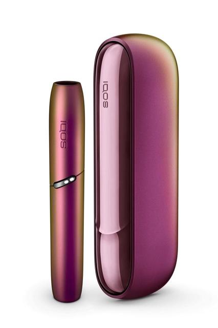 角度によって彩り変化 「ＩＱＯＳ ３ ＤＵＯ“プリズム”モデル」新発売