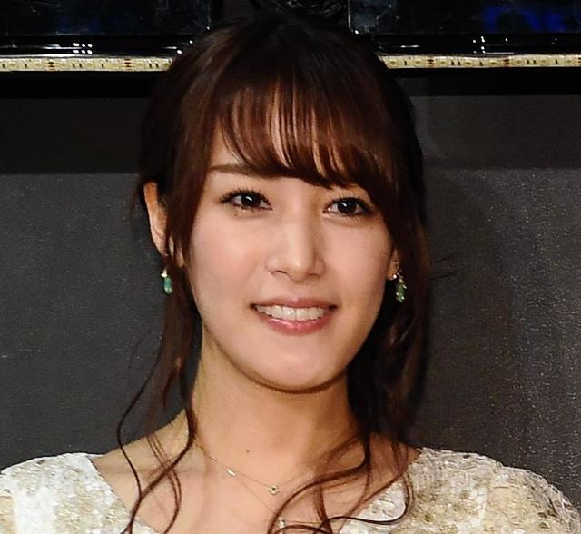 鷲見玲奈アナ 春色カジュアルコーデを披露 小顔美人で可愛い過ぎる の声 芸能 デイリースポーツ Online