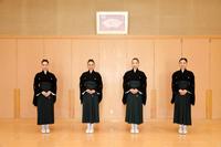 宝塚音楽学校１０７期卒業式で成績上位の西村あみさん、門間さや香さん、鳴瀬陽さん、遠藤杏紗さん（左から）