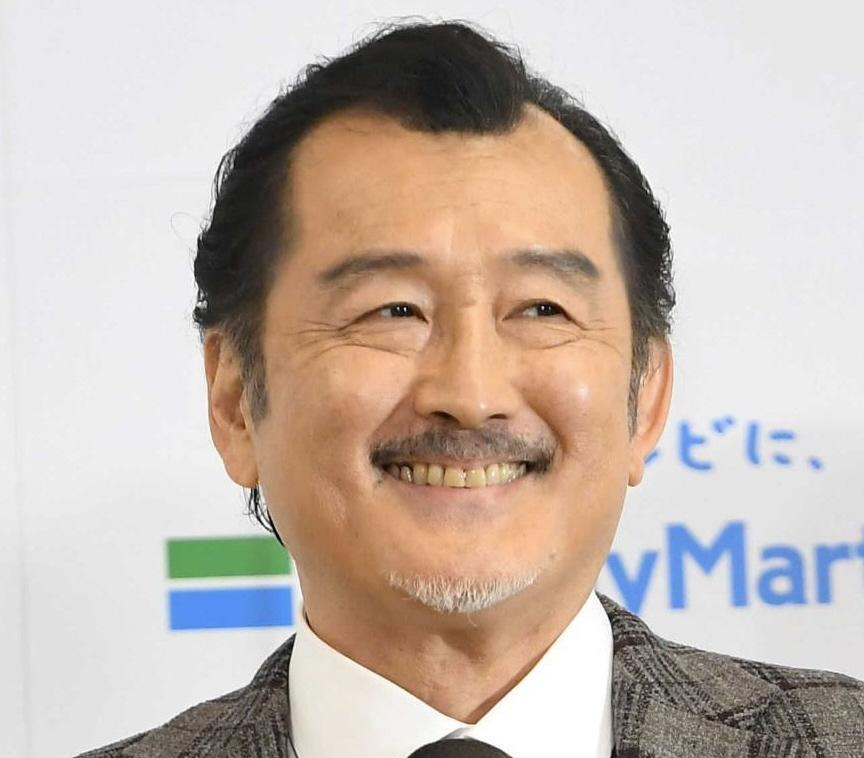 　吉田鋼太郎