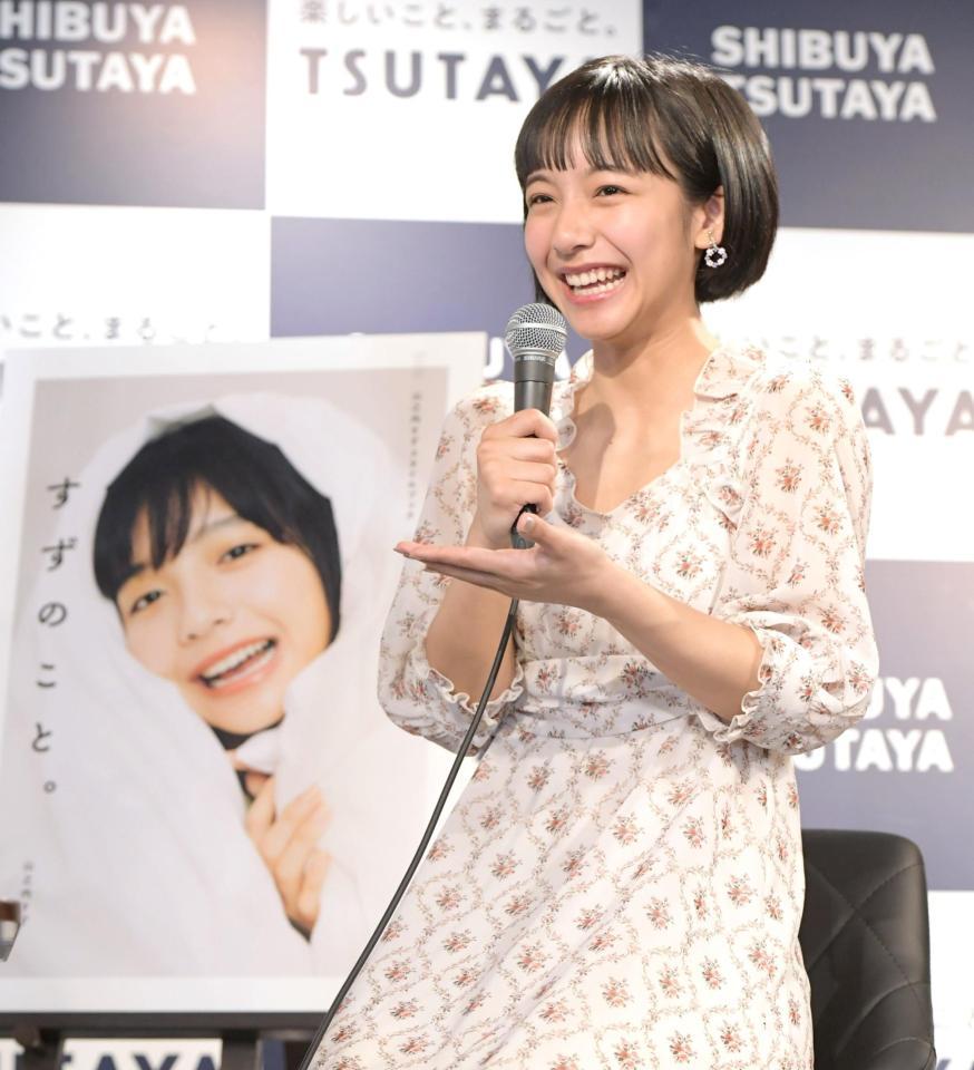 　オンライントークショーを開いた山之内すず（撮影・三好信也）