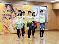 舞台成功へ意気込む（前列左から）山内瑞葵、樋口日奈、矢島舞美（後列左から）隅田杏花、安田愛里＝東京・芸能花伝舎