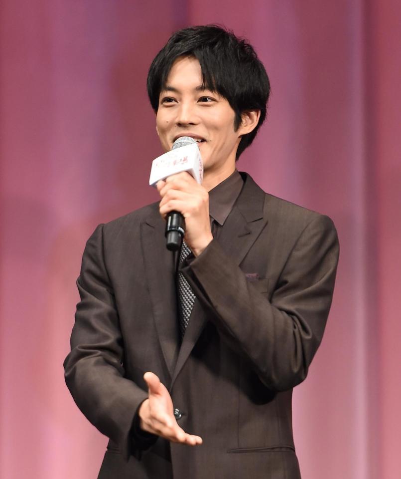 舞台あいさつを行う松坂桃李＝東京国際フォーラム（撮影・開出牧）