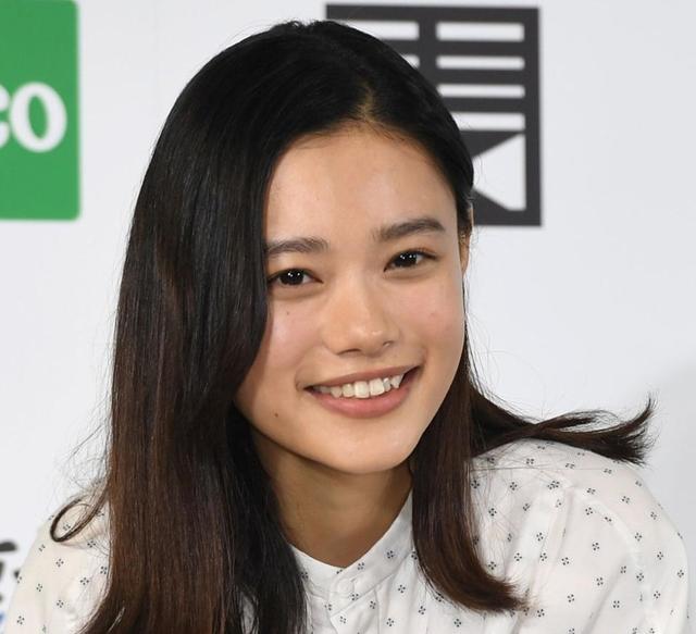 杉咲花 杉咲花 すっぴんに跳ね髪で「はあ。泣いてしまうよ」おちょやんスタッフからの贈り物に/芸能/デイリースポーツ online
