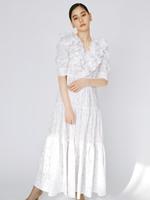 　ファッション雑誌とコラボしたドレスを発売する新木優子