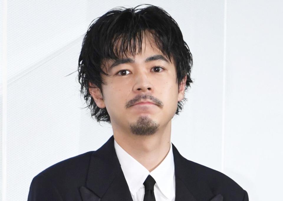 成田凌 朝ドラ共演 前田旺志郎と仲良しショット 寛治は 喜劇役者として成長 芸能 デイリースポーツ Online
