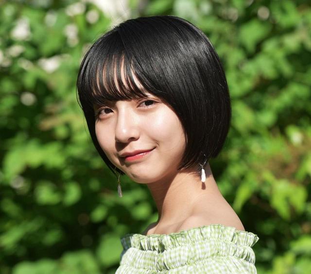 【山之内すず】直筆サイン チェキ タレント 芸能人 非売品 当選品 写真 レア 直筆】山之内すず サイン チェキ タレント 非売品 当選品 生写真 抽選 希少