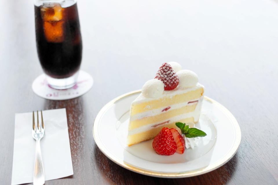 　渡辺明三冠が朝のおやつに注文したストロベリーショートケーキ、アイスコーヒー（提供：日本将棋連盟）