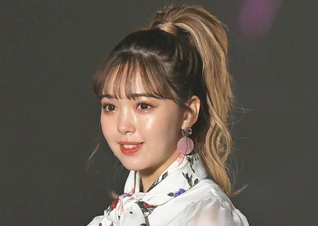 【写真】売れっ子モデル 運転中の表情がかわいすぎ