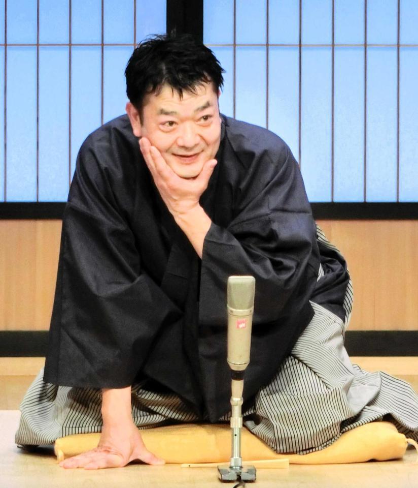 　独演会で高座復帰した立川談笑