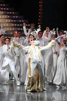 サヨナラショーの珠城りょう＝宝塚大劇場