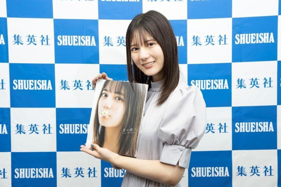 １ｓｔ写真集「君は誰？」（集英社）の発売記念オンライントークイベントを行った小坂菜緒