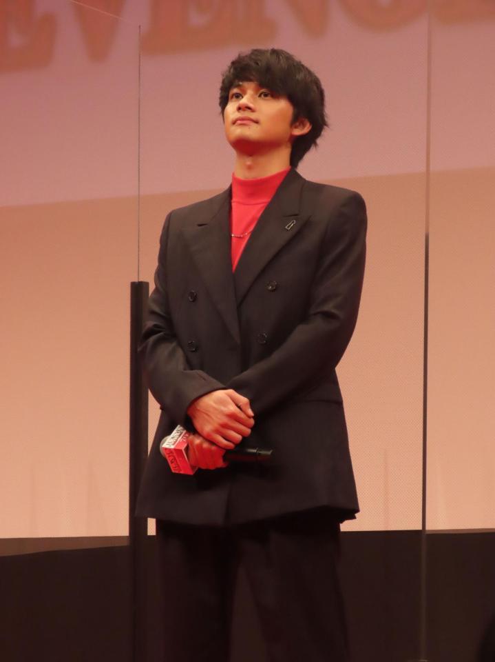 　映画「東京リベンジャーズ」のリベンジプレミアイベントにサプライズ登場した北村匠海＝都内