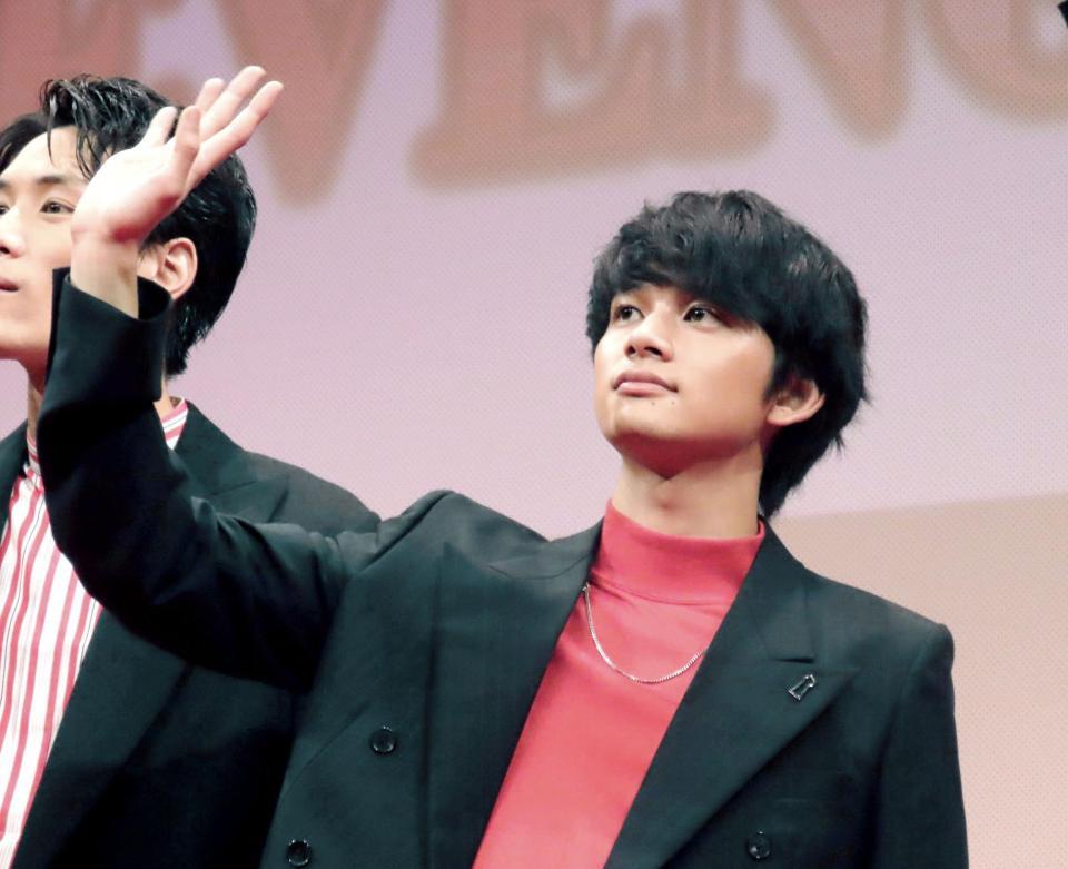 　サプライズ登場した北村匠海＝都内