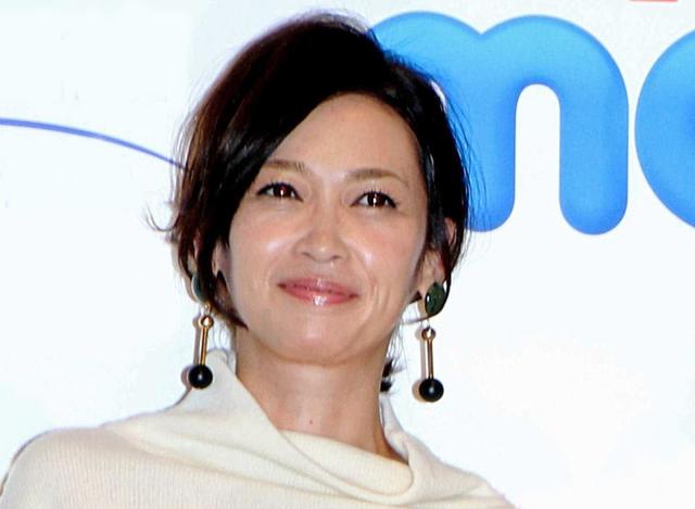 辺見えみり 自宅リビング公開で 素敵すぎ 一枚板テーブルに どこの 質問続々 芸能 デイリースポーツ Online