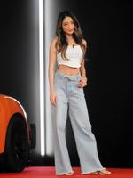 ヘソ出しファッションで登場したみちょぱ＝都内