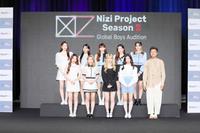 　リモート会見を行った（前列左から）ＭＡＹＡ、ＭＡＫＯ、ＲＩＫＵ、ＲＩＭＡ、Ｊ．Ｙ．Ｐａｒｋ氏（後列左から）ＡＹＡＫＡ、ＭＡＹＵＫＡ、ＭＩＩＨＩ、ＲＩＯ、ＮＩＮＡ＝韓国国内　（Ｃ）Ｓｏｎｙ　Ｍｕｓｉｃ　Ｅｎｔｅｒｔａｉｎｍｅｎｔ　（Ｊａｐａｎ）　Ｉｎｃ．／ＪＹＰ　Ｅｎｔｅｒｔａｉｎｍｅｎｔ．