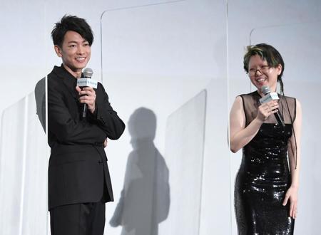 トークを繰り広げる佐藤健（左）と中村佳穂＝東京・ＴＯＨＯシネマズ六本木（撮影・棚橋慶太）