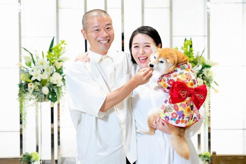 　　結婚を発表した山名文和と宇都宮まき　（Ｃ）ラフ＆ピース　ニュースマ