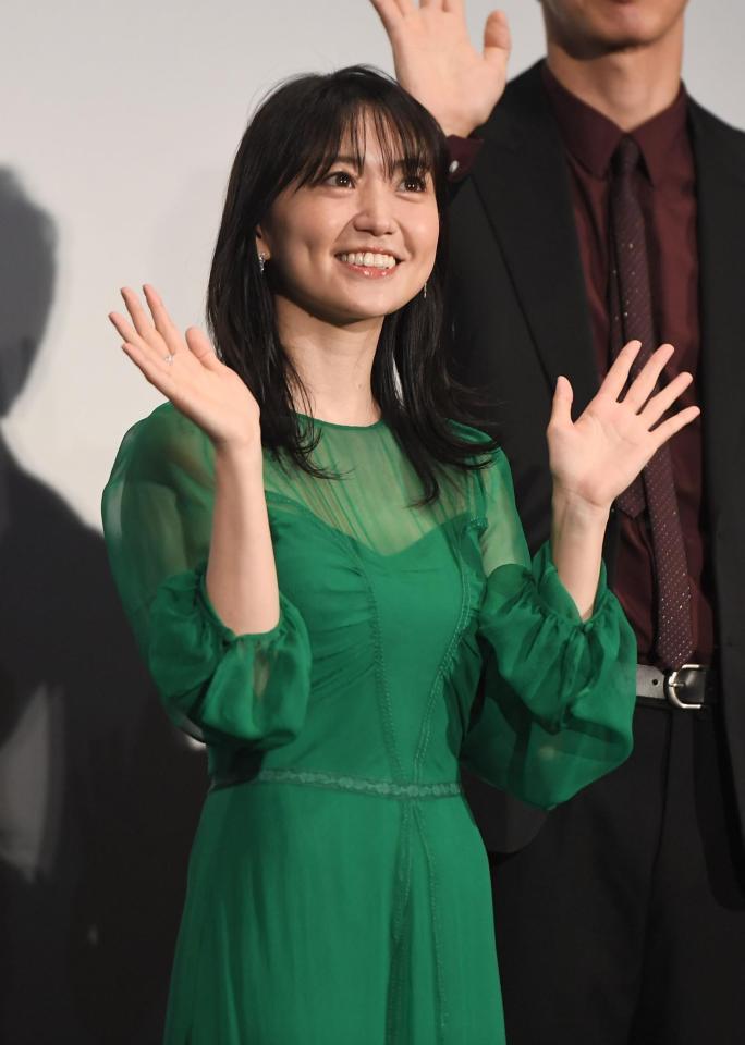 大島優子 結婚祝福にはにかみ 林遣都と結婚発表後初の公の場 芸能 デイリースポーツ Online