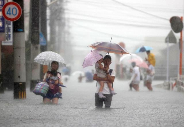 続く大雨 観測史上最大の豪雨 １８年西日本豪雨上回る 芸能 デイリースポーツ Online