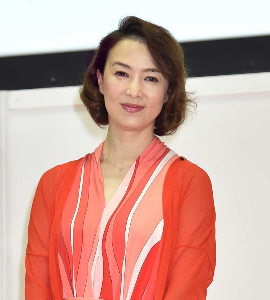 　河野景子