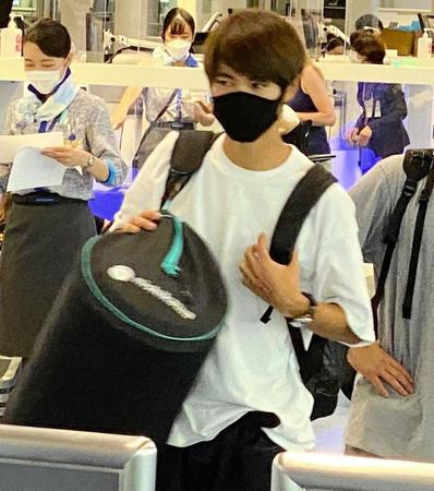 　渡米する堀米雄斗＝羽田空港