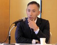 「秋の特別講演　古典への誘い」の取材会を開いた市川海老蔵